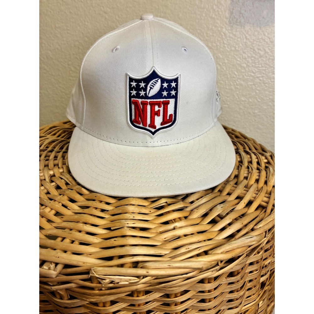 New Era 59FIFTY NFL Shield Fitted Hat White Size 7 1/8 Flat Brim Cap
